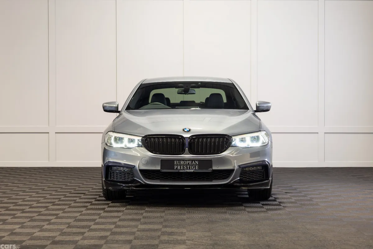 BMW 5-Series Saloon, Petrol Plug-in Hybrid, 2019, Blue