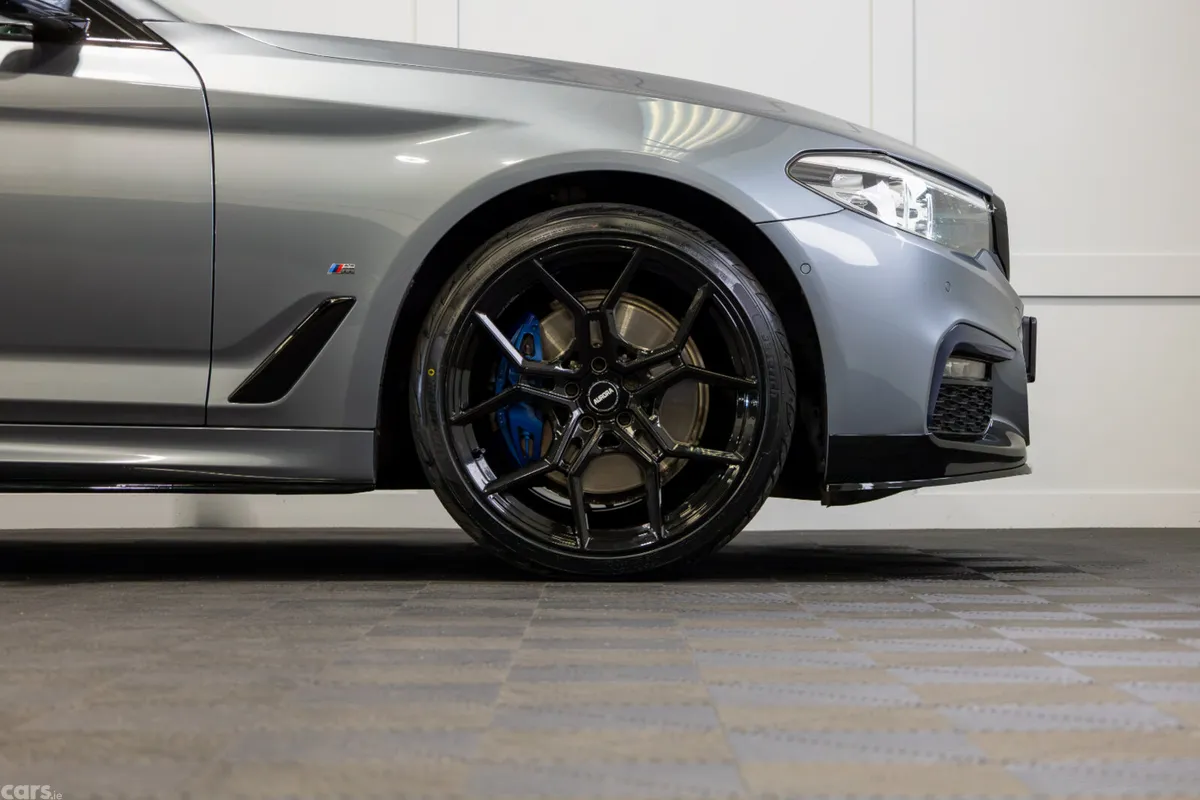 BMW 5-Series Saloon, Petrol Plug-in Hybrid, 2019, Blue