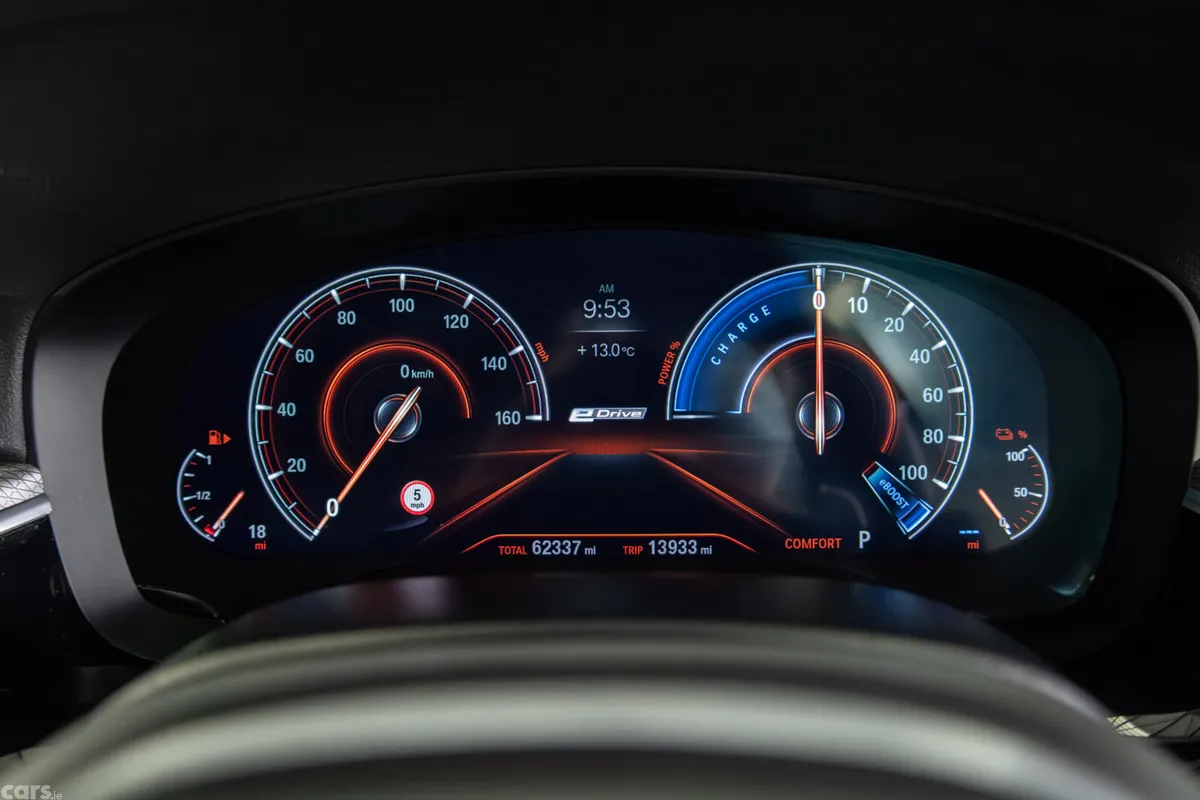 BMW 5-Series Saloon, Petrol Plug-in Hybrid, 2019, Blue