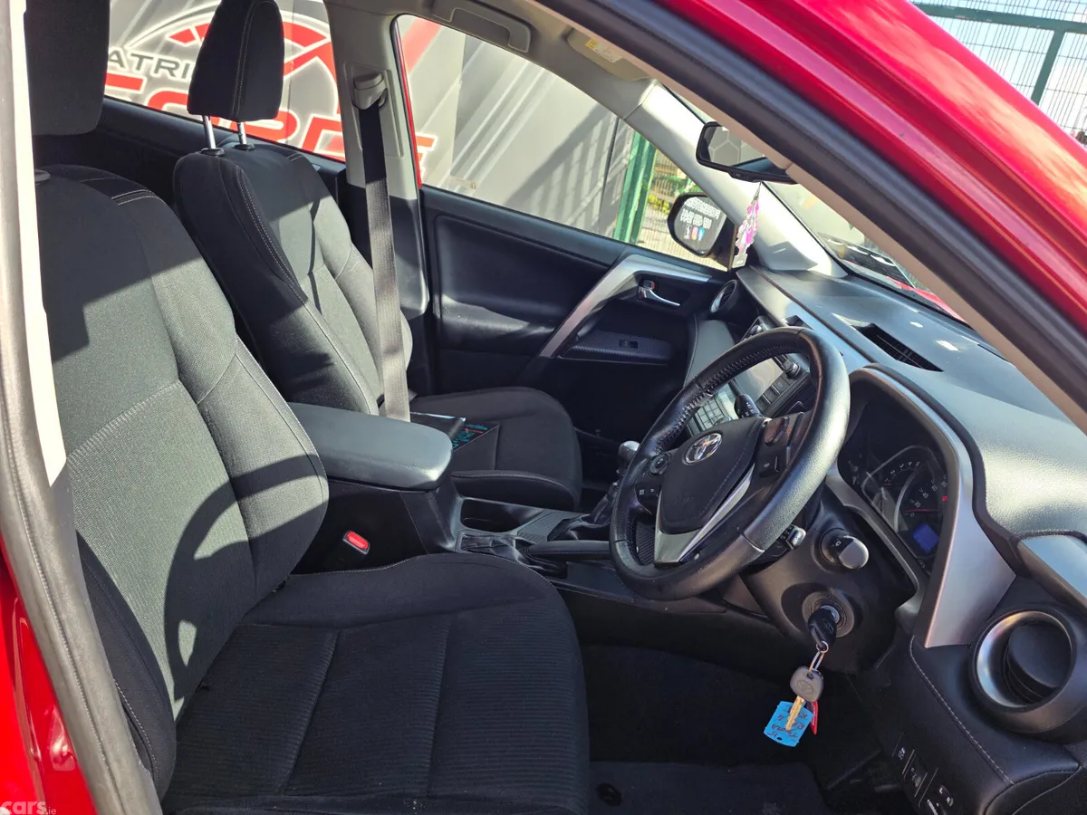 Toyota RAV4 SUV, Diesel, 2015, Red