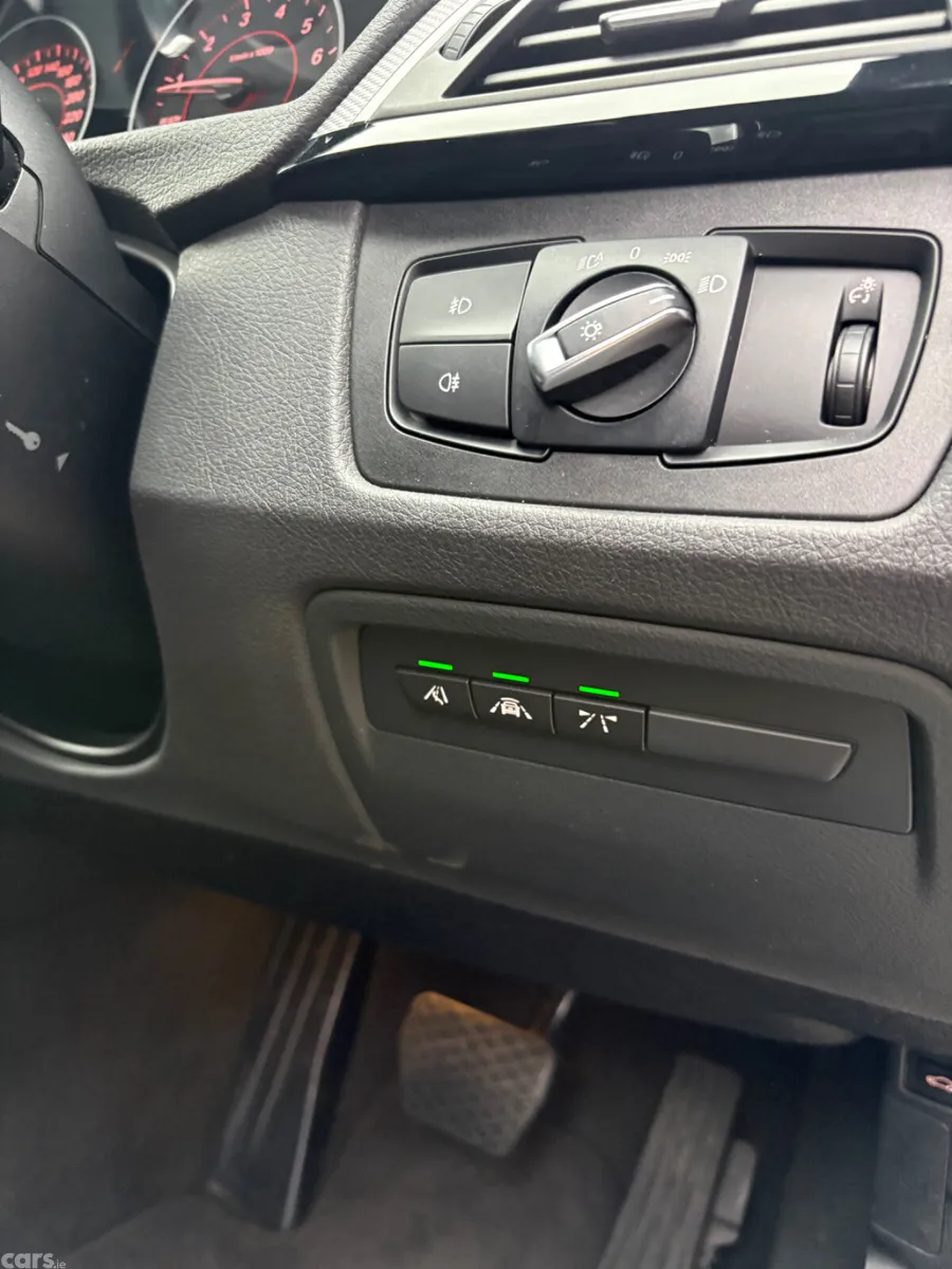 BMW 3-Series Saloon, Petrol, 2017, White