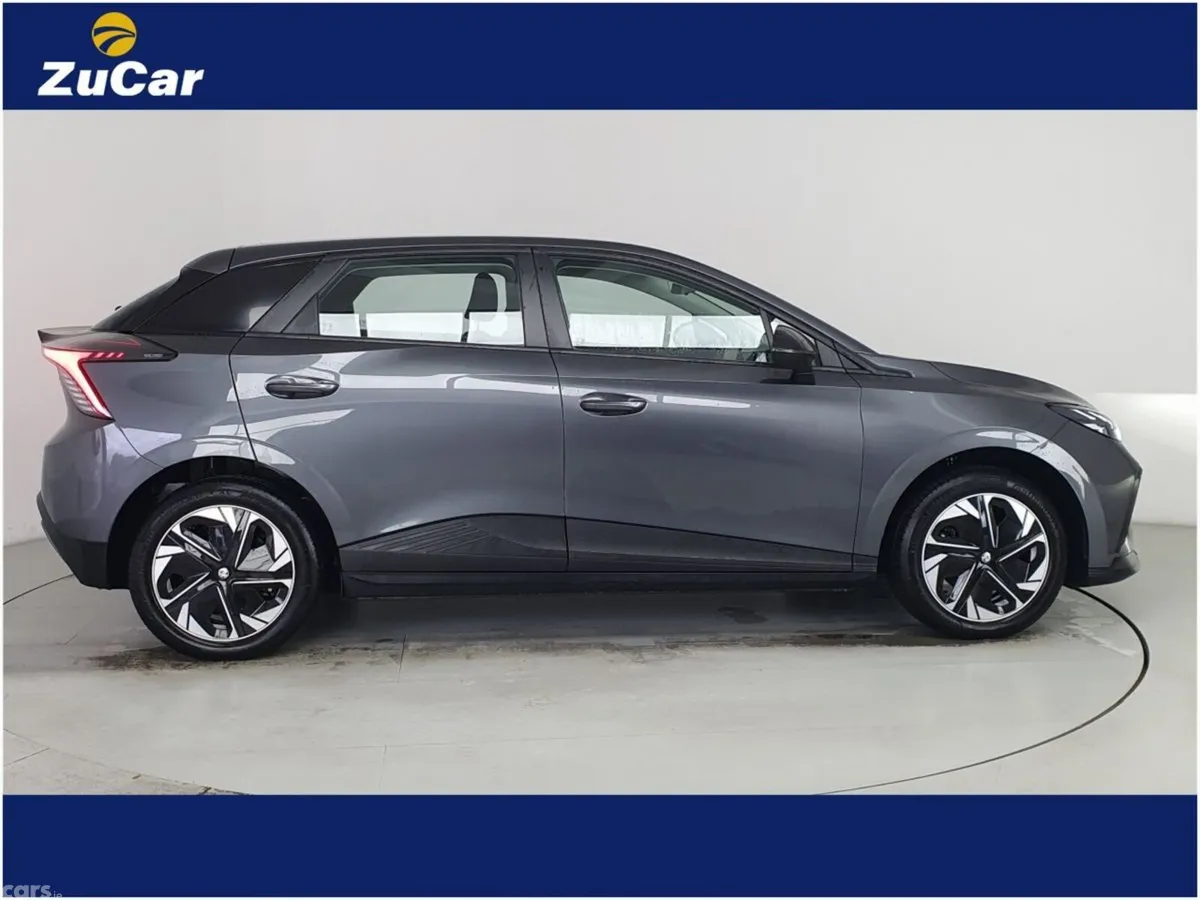 MG MG4 Hatchback, Electric, 2026, Grey