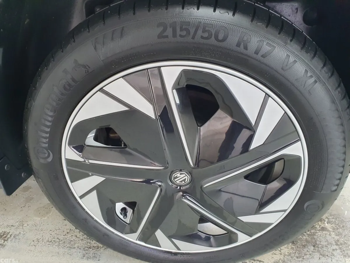 MG MG4 Hatchback, Electric, 2026, Grey