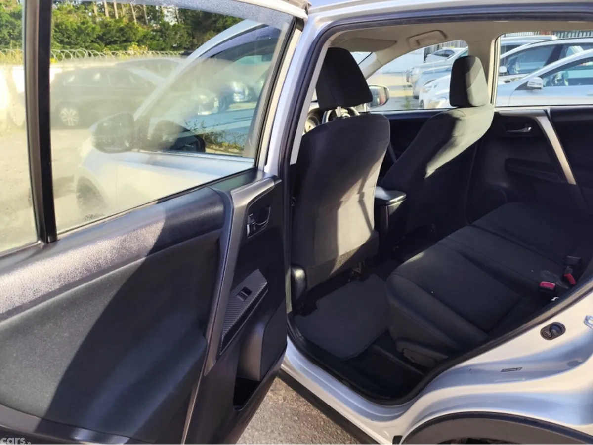 Toyota RAV4 SUV, Diesel, 2014, Silver