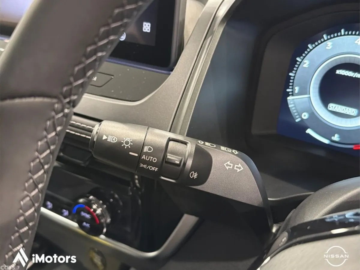 Nissan Qashqai SUV, Petrol Hybrid, 2027, Green