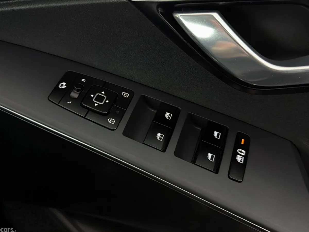 Kia Niro Hatchback, Petrol Hybrid, 2024, Black