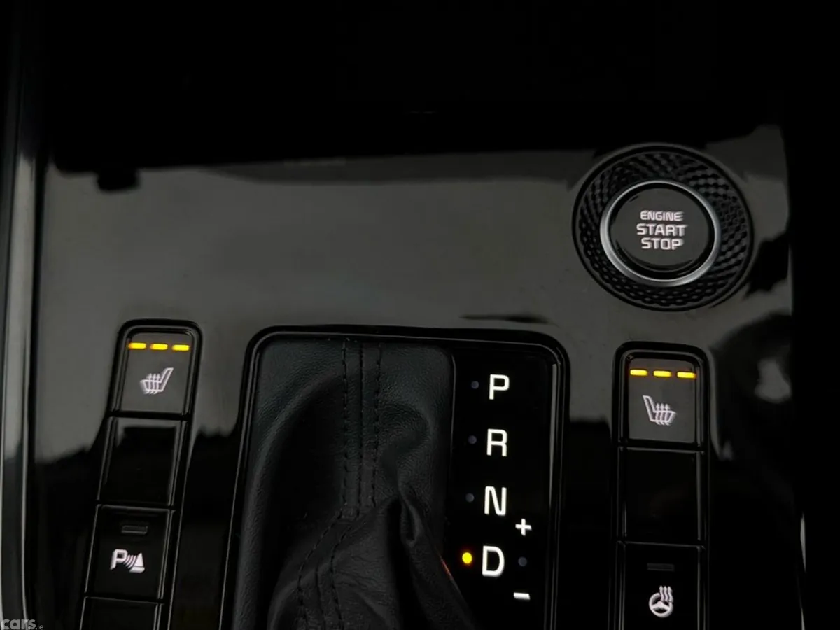 Kia Niro Hatchback, Petrol Hybrid, 2024, Black