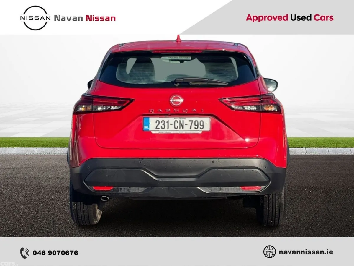 Nissan Qashqai MPV, Petrol Hybrid, 2023, Red