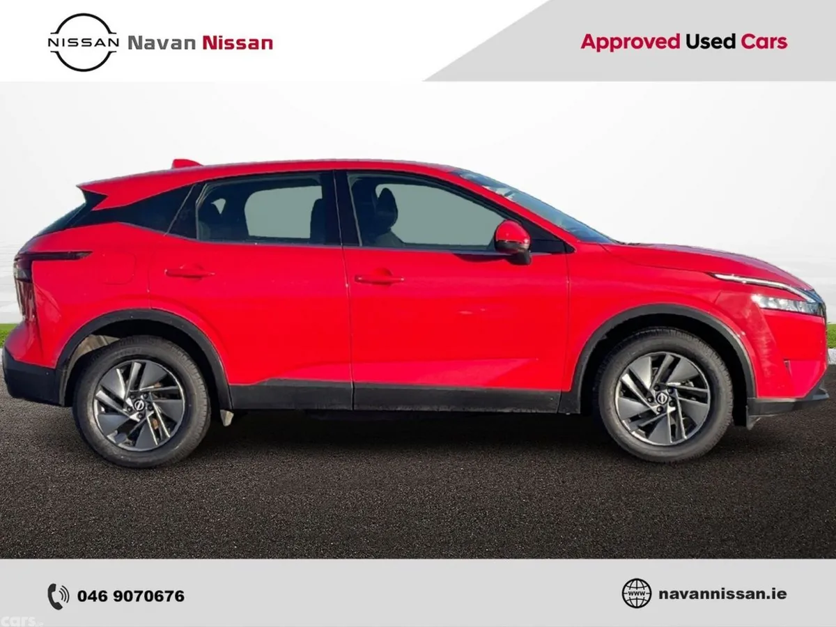 Nissan Qashqai MPV, Petrol Hybrid, 2023, Red