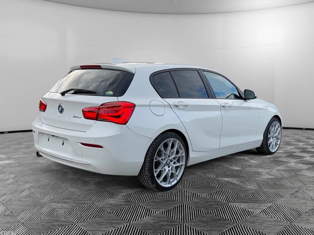 BMW 1-Series Hatchback, Diesel, 2017, White