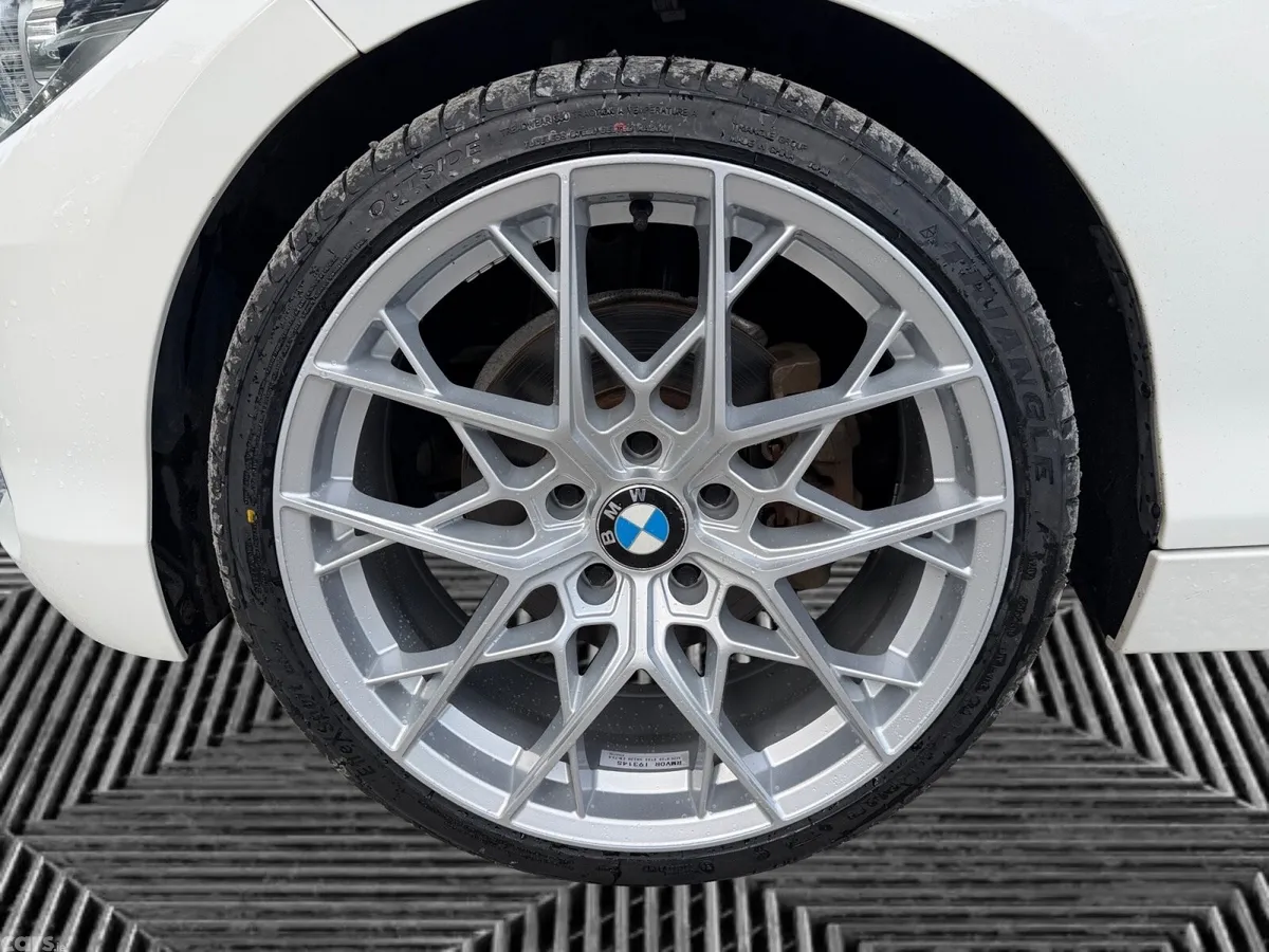 BMW 1-Series Hatchback, Diesel, 2017, White