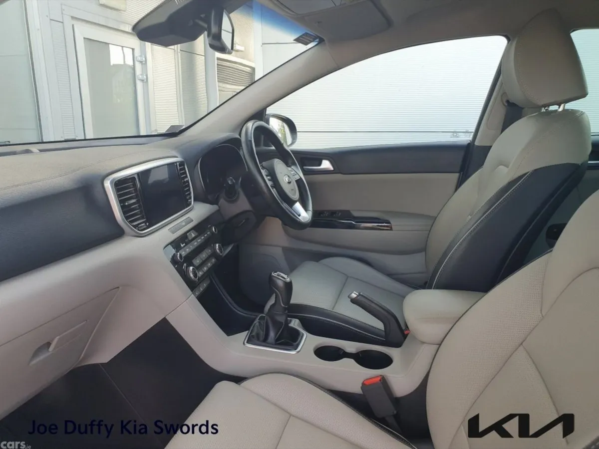Kia Sportage SUV, Diesel Hybrid, 2021, Grey