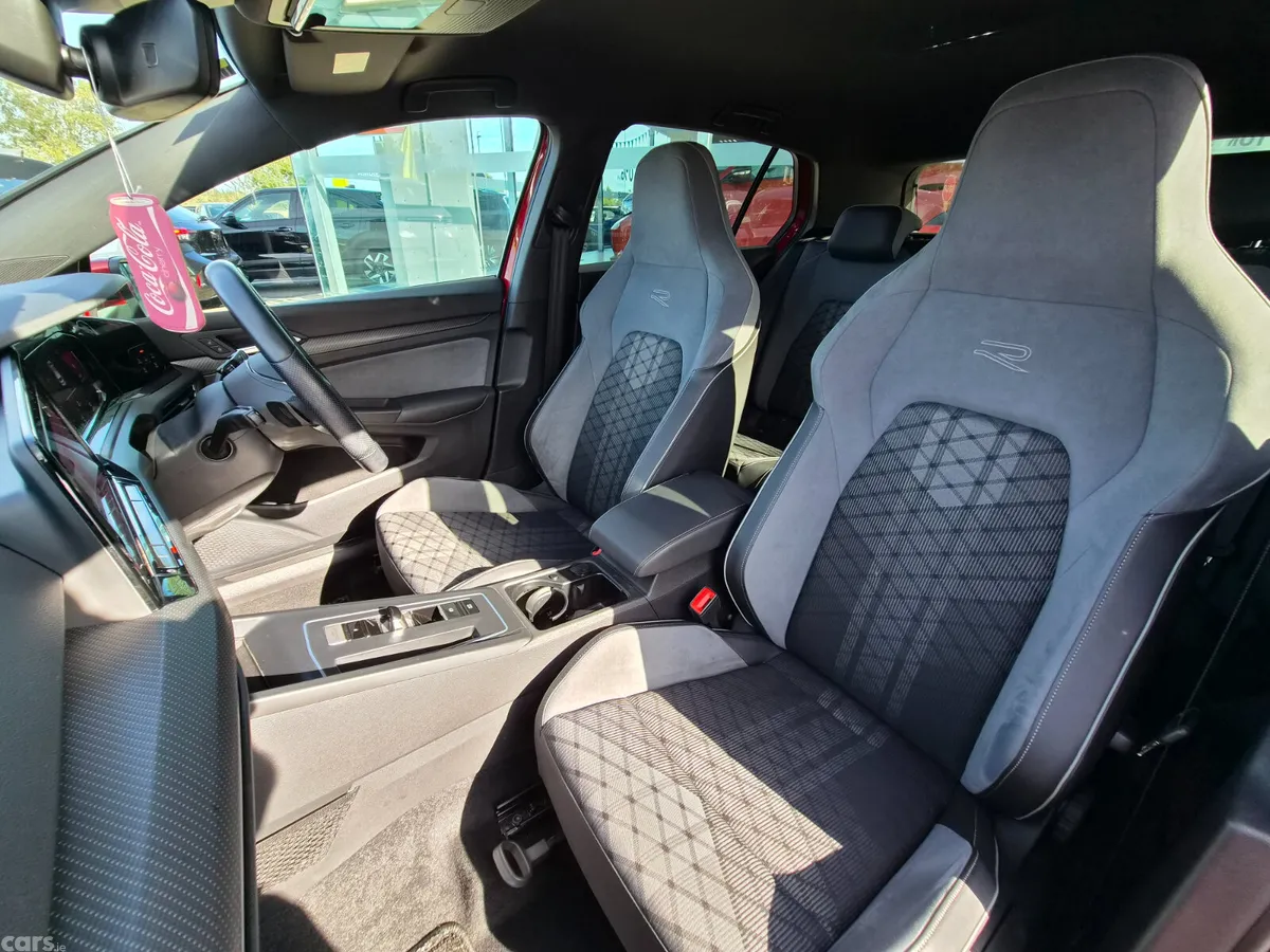 Volkswagen Golf Hatchback, Diesel, 2021, Red