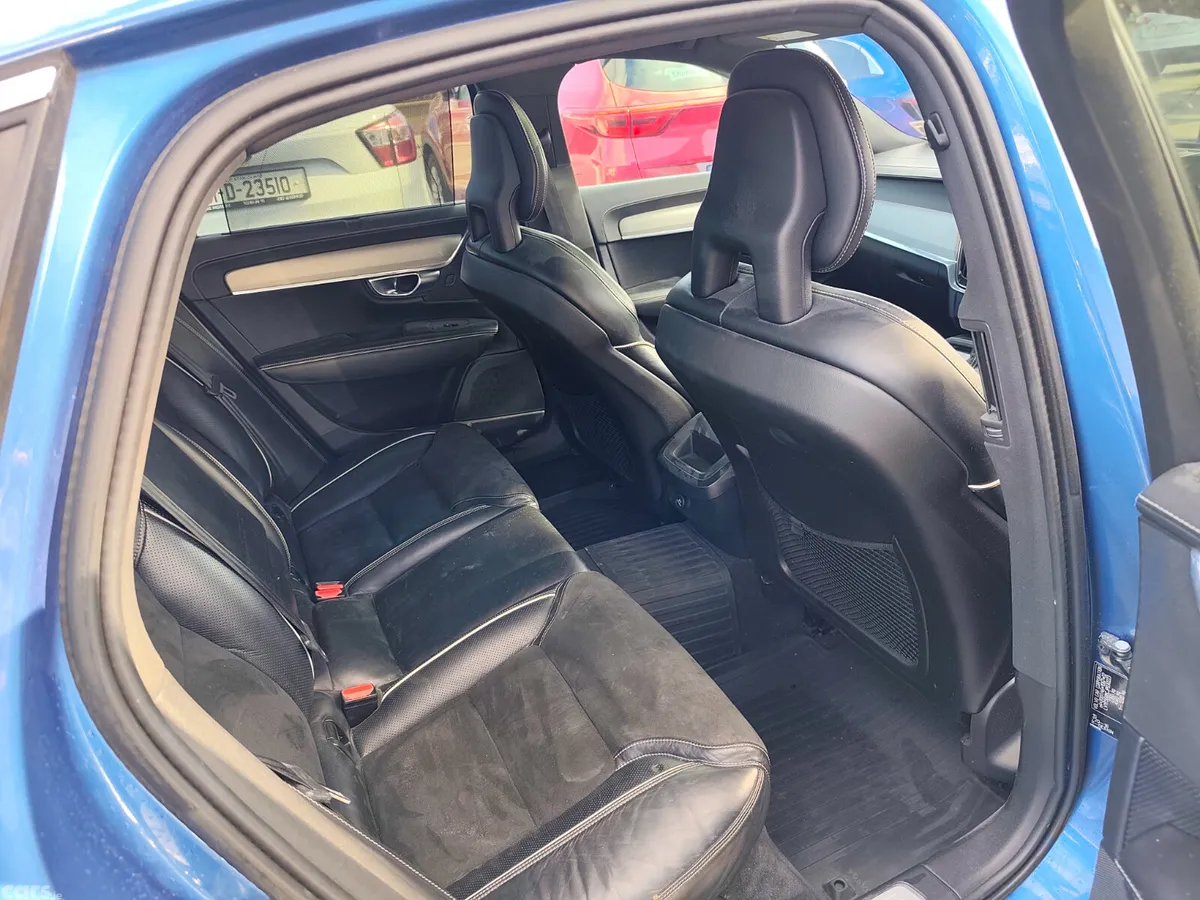 Volvo S90 Saloon, Diesel, 2017, Blue