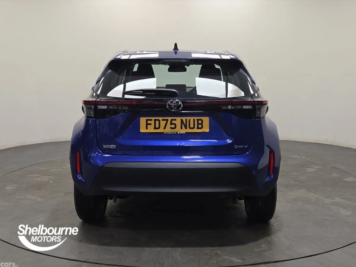 Toyota Yaris Cross Estate, Petrol Hybrid, 2026, Blue