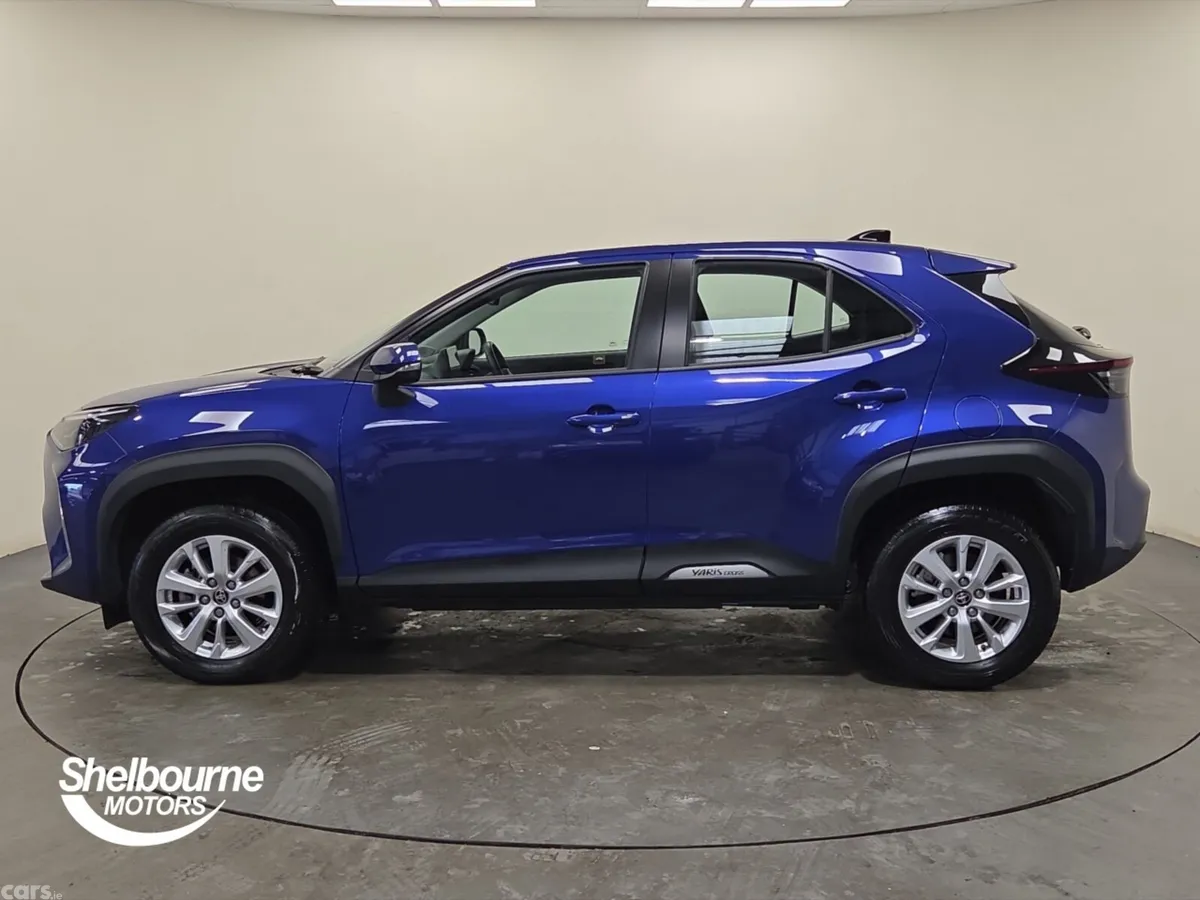 Toyota Yaris Cross Estate, Petrol Hybrid, 2026, Blue