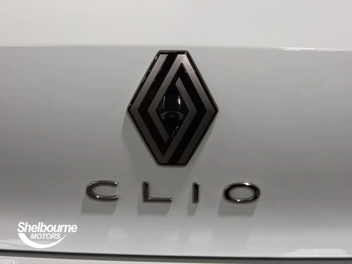 Renault Clio Hatchback, Petrol, 2025, White