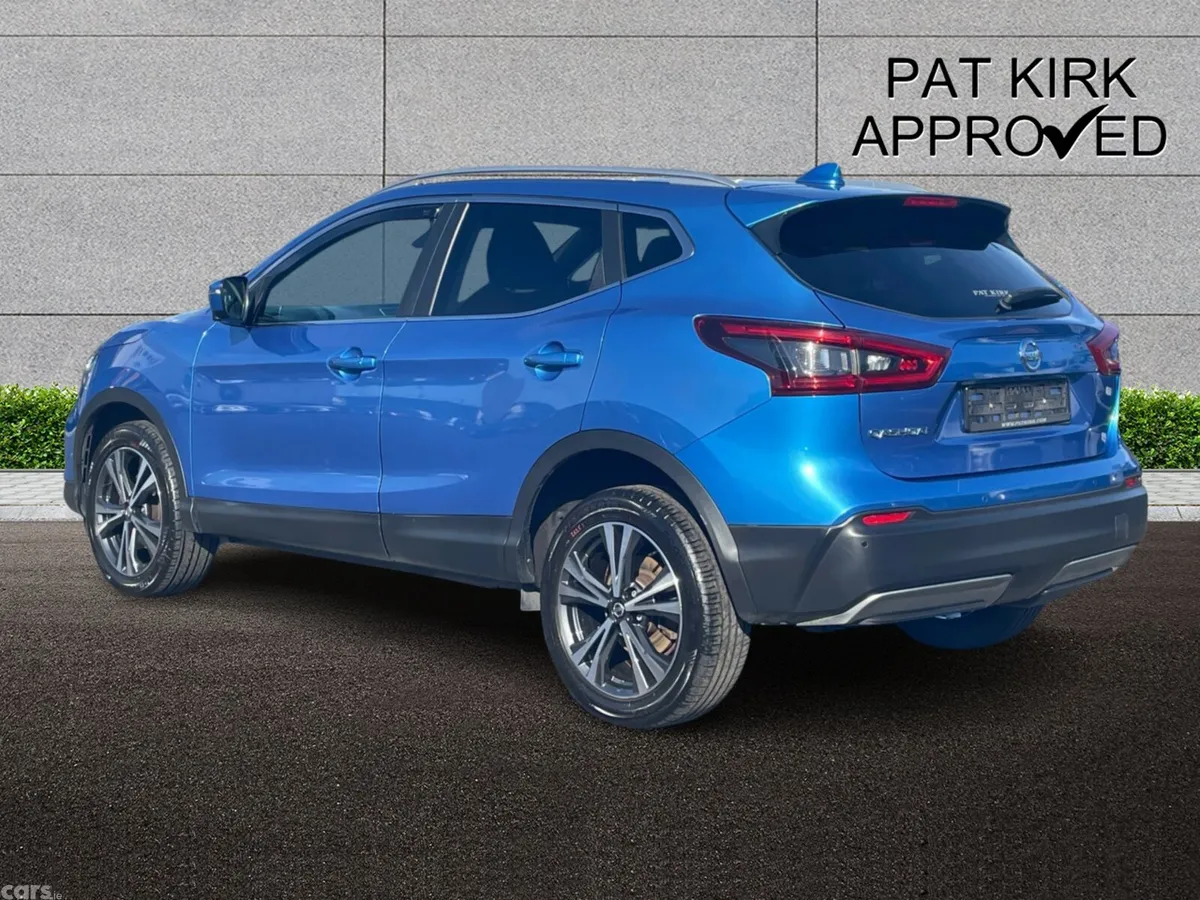 Nissan Qashqai Hatchback, Diesel, 2020, Blue