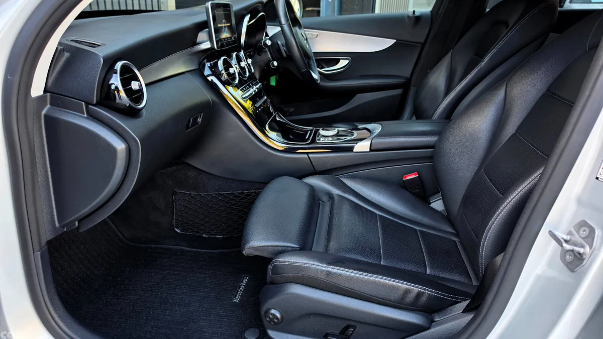 Mercedes-Benz C-Class Estate, Petrol Plug-in Hybrid, 2018, Silver