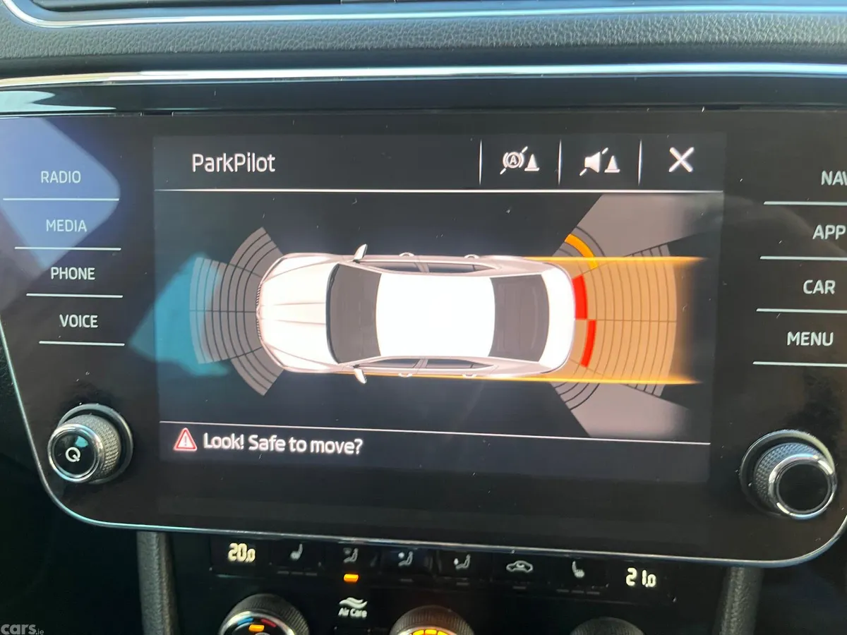 Skoda Superb Hatchback, Diesel, 2019, Grey