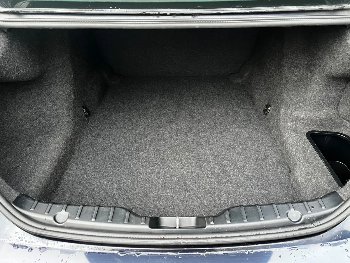 BMW 5-Series Saloon, Diesel, 2014, Blue