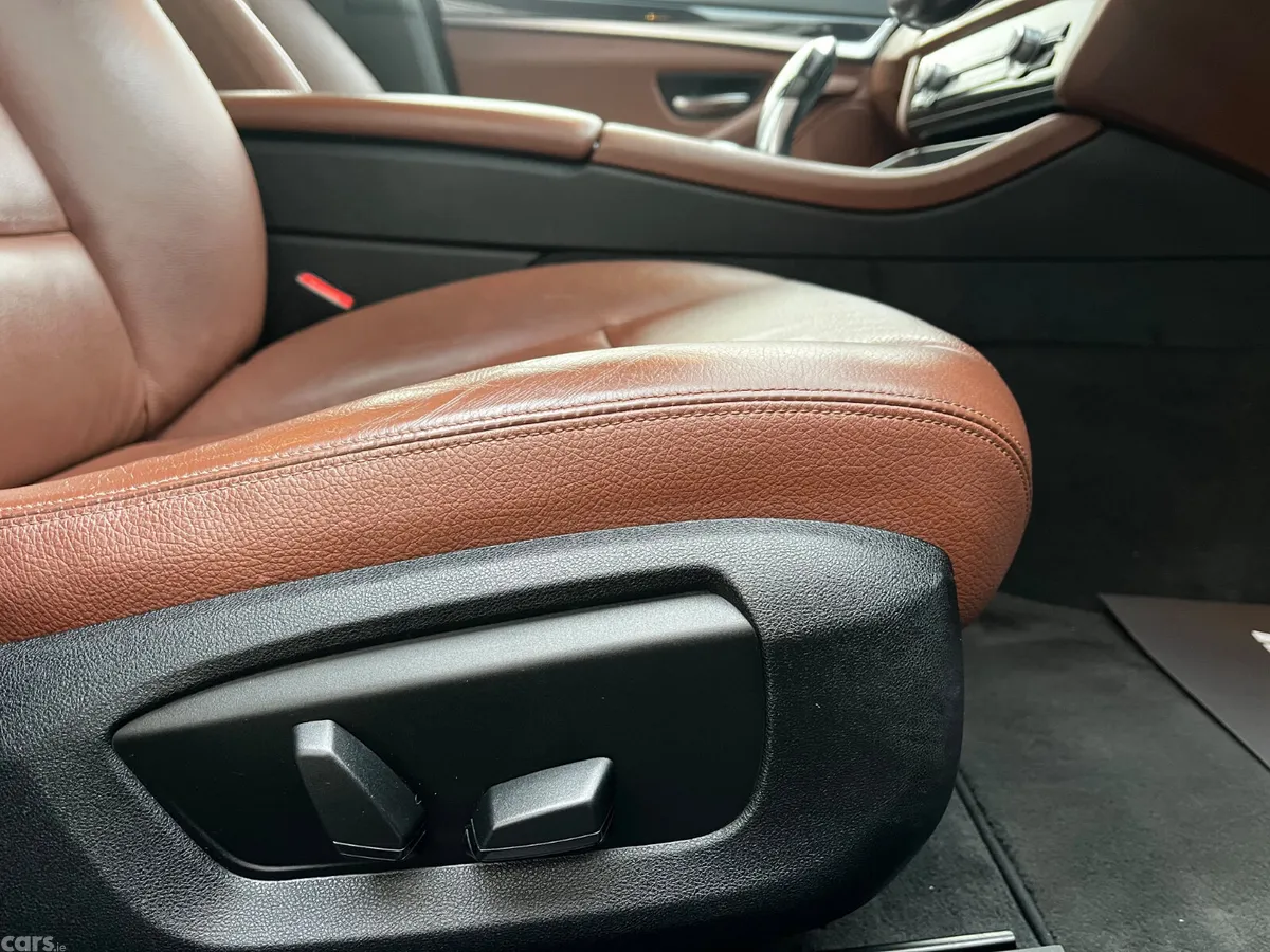 BMW 5-Series Saloon, Diesel, 2014, Blue