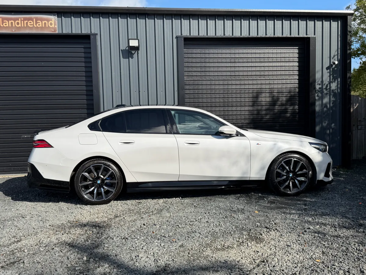 BMW 5-Series Saloon, Petrol Hybrid, 2024, White