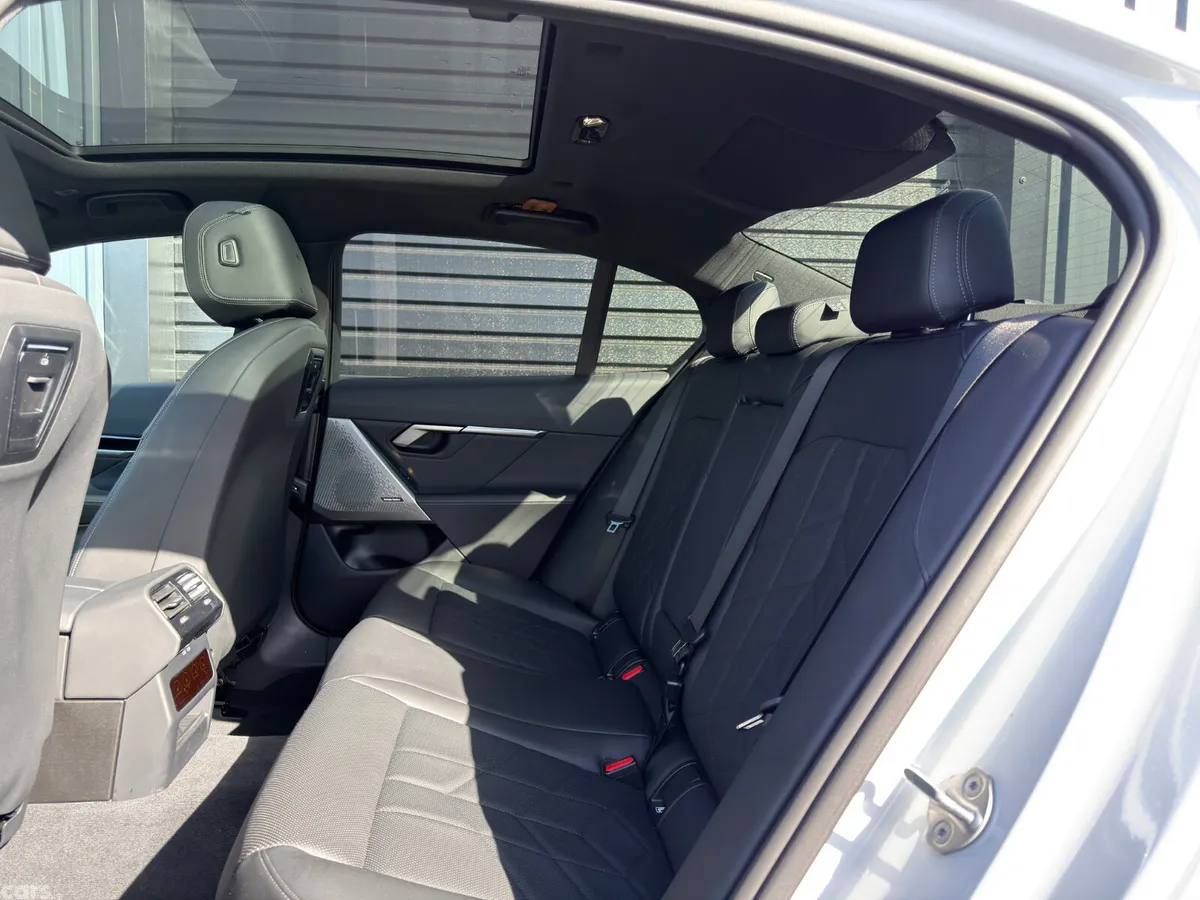 BMW 5-Series Saloon, Petrol Hybrid, 2024, White