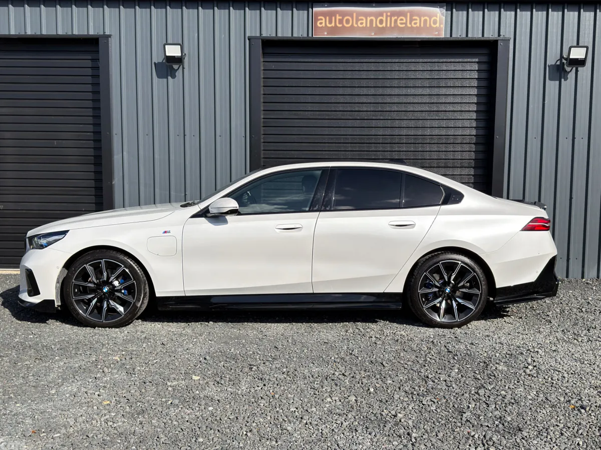 BMW 5-Series Saloon, Petrol Hybrid, 2024, White