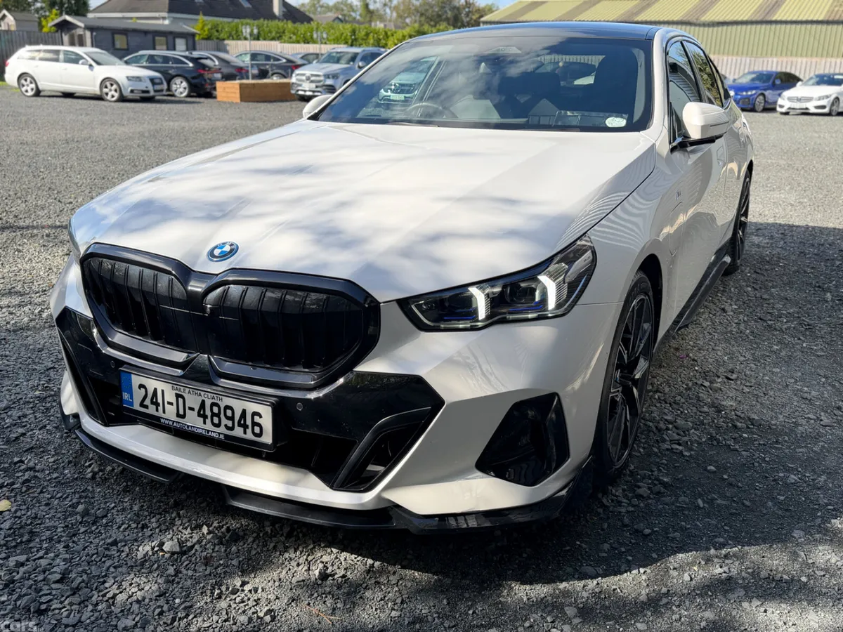BMW 5-Series Saloon, Petrol Hybrid, 2024, White