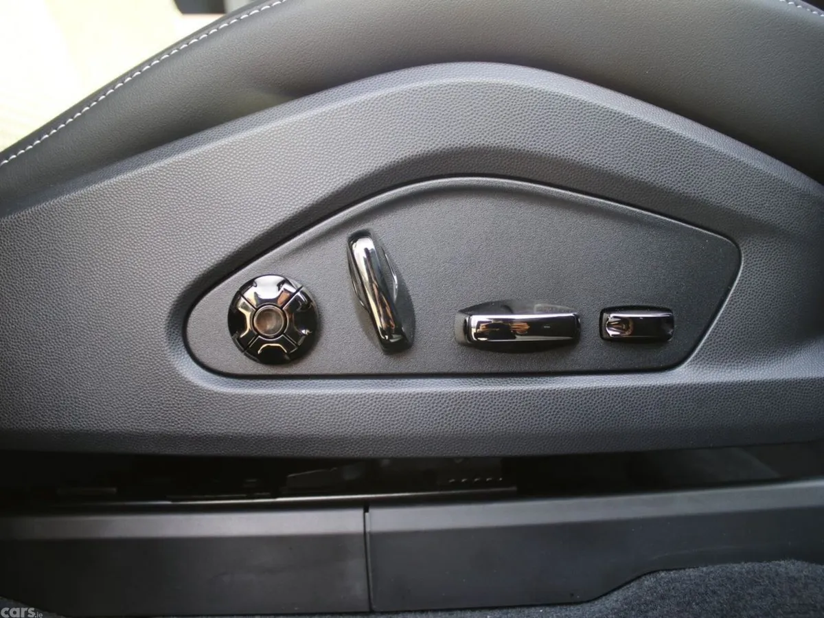 Porsche Cayenne SUV, Electric, 2026, Blue