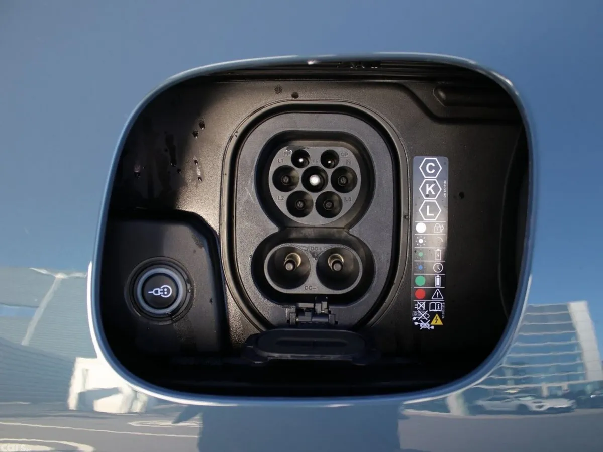 Porsche Cayenne SUV, Electric, 2026, Blue