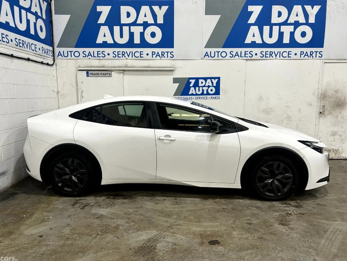 Toyota Prius Hatchback, Petrol Hybrid, 2025, White