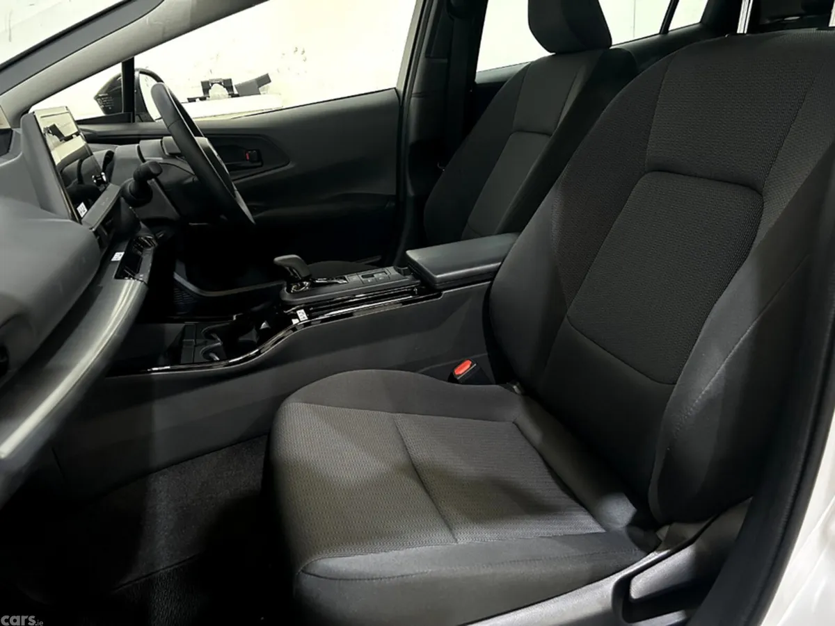 Toyota Prius Hatchback, Petrol Hybrid, 2025, White