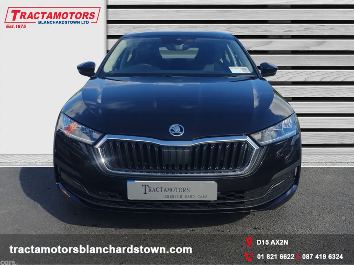 Skoda Octavia Hatchback, Diesel, 2024, Black