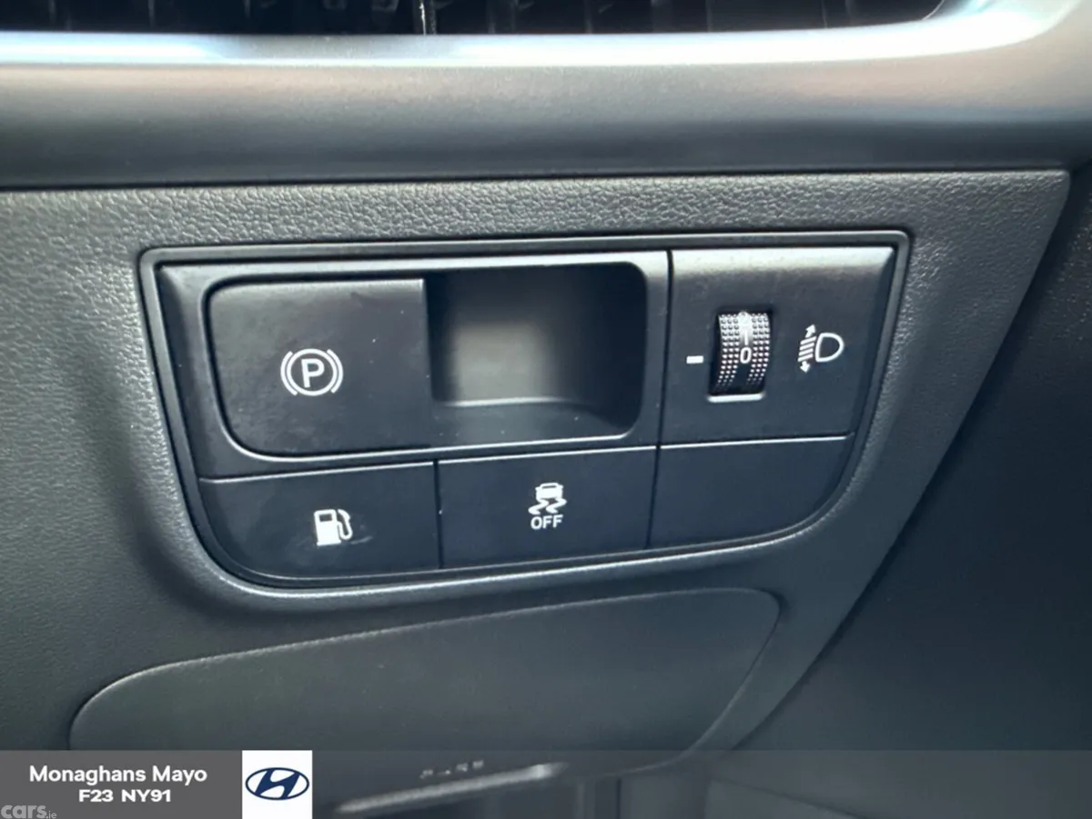 Hyundai Tucson MPV, Petrol Plug-in Hybrid, 2026, White