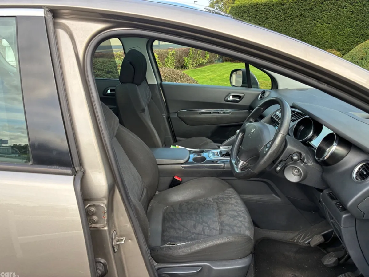 Peugeot 3008 MPV, Diesel, 2011, Grey