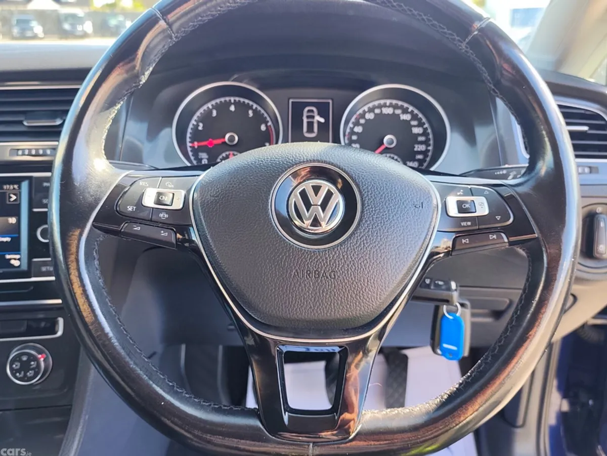 Volkswagen Golf Hatchback, Petrol, 2021, Blue