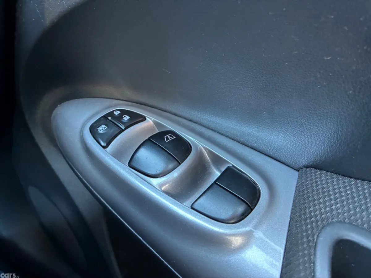 Nissan Juke MPV, Diesel, 2017, Grey