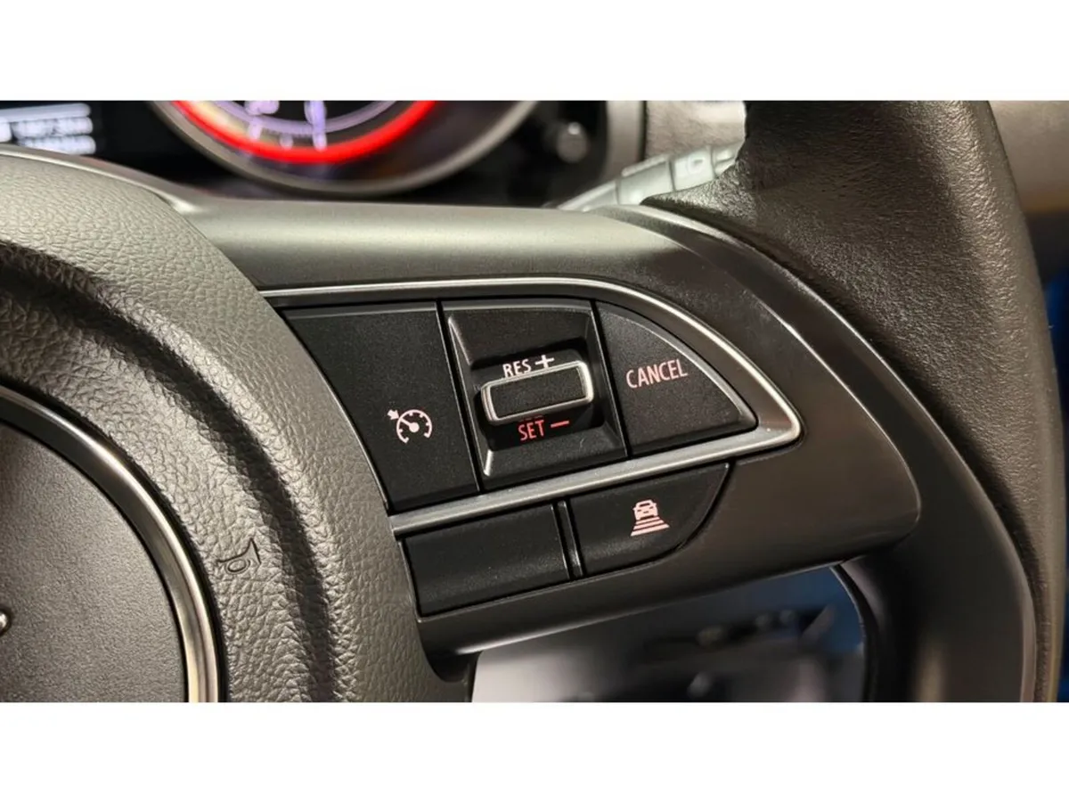 Suzuki Swift Hatchback, Petrol, 2019, Blue