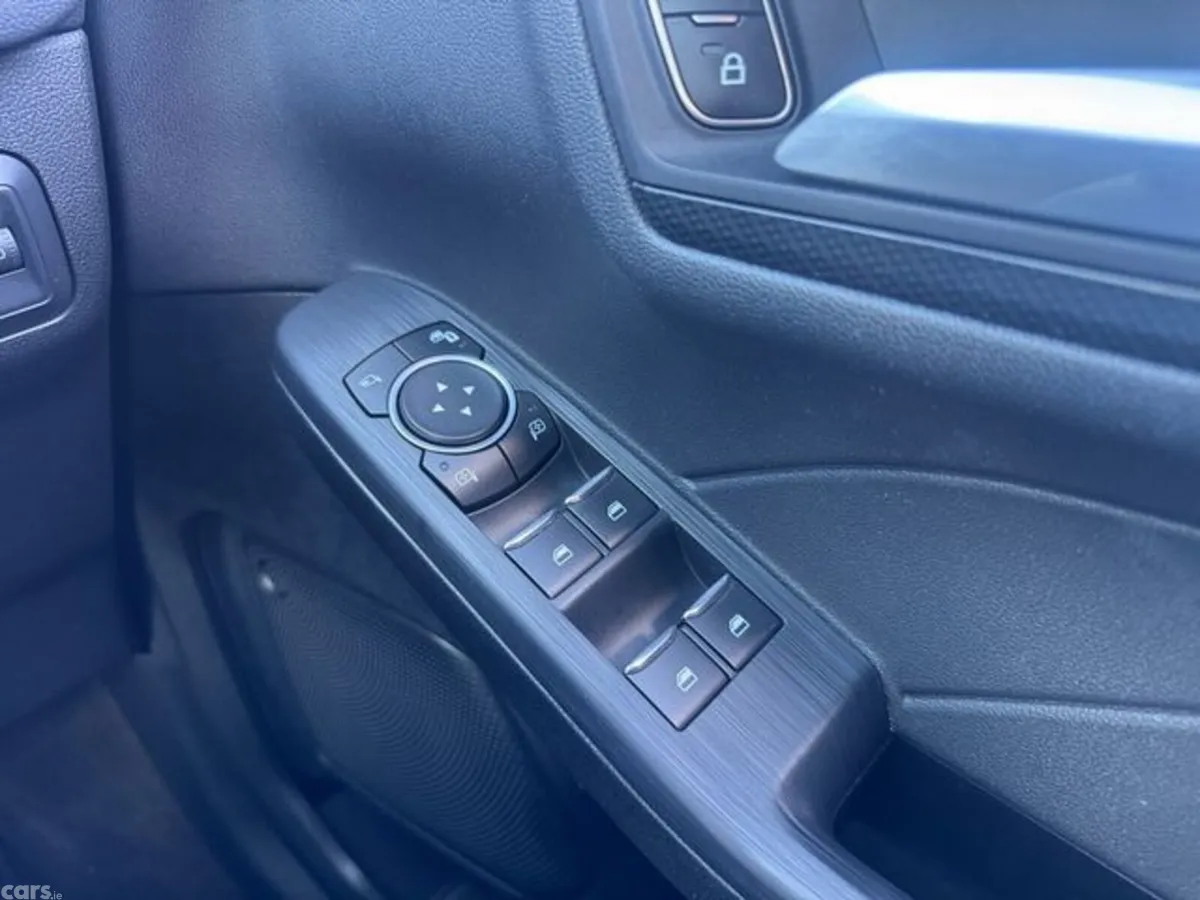 Ford Kuga Hatchback, Diesel, 2021, Silver