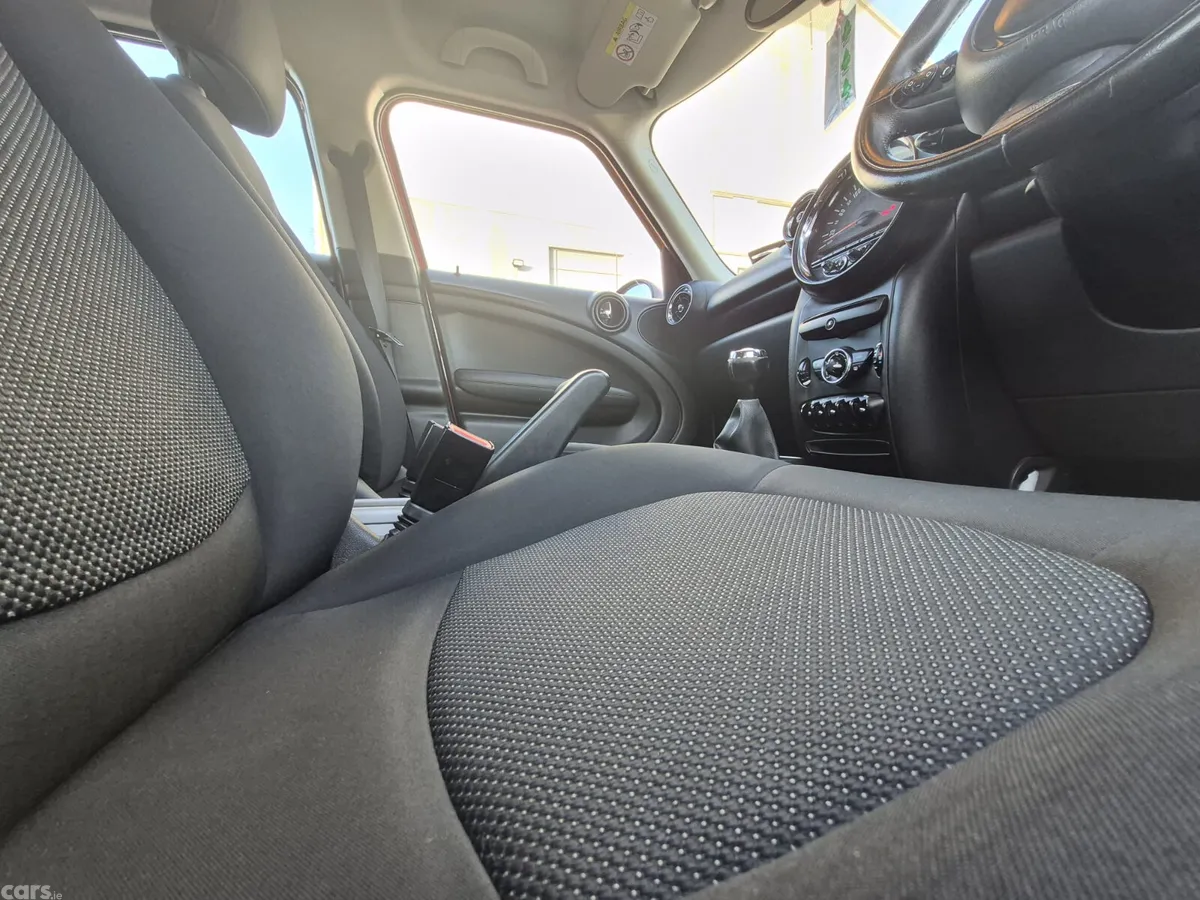Mini Cooper Hatchback, Diesel, 2015, Red