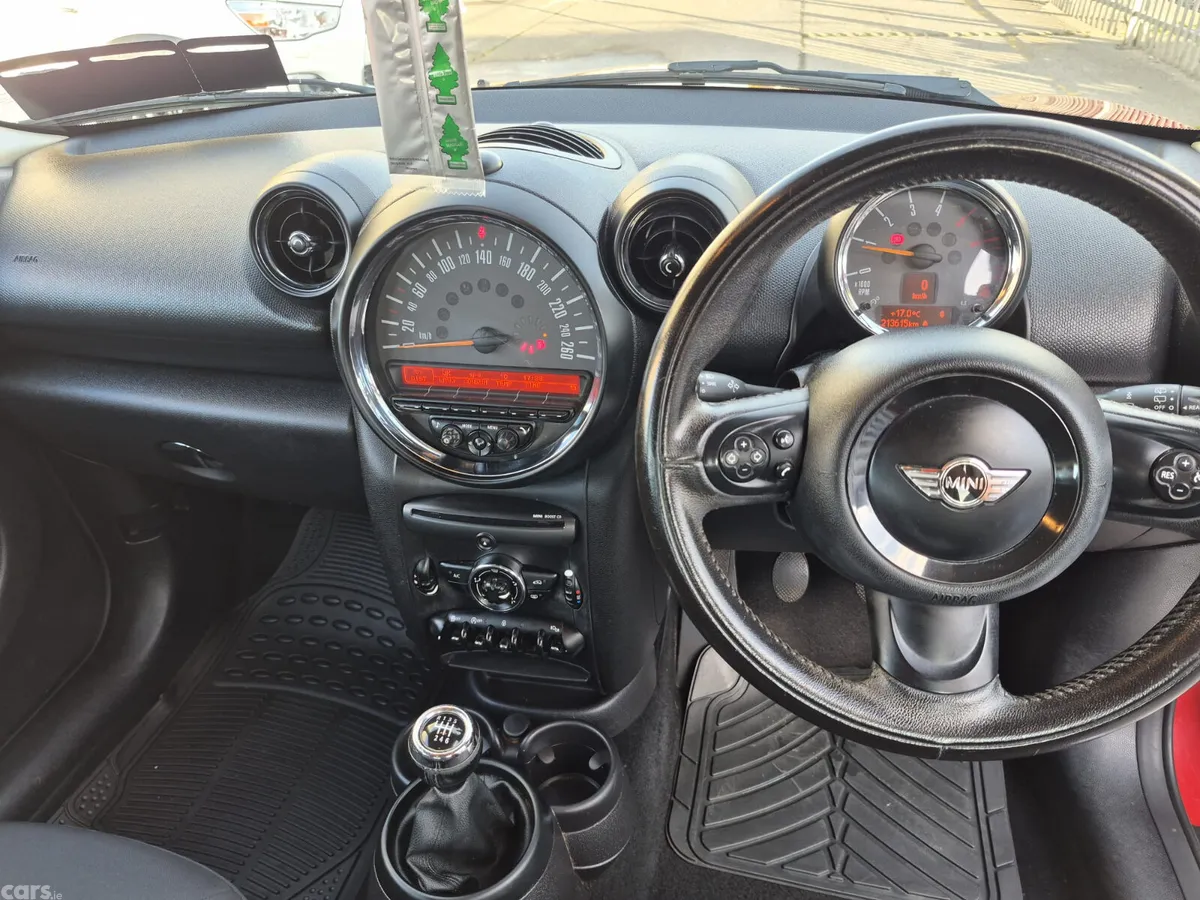 Mini Cooper Hatchback, Diesel, 2015, Red
