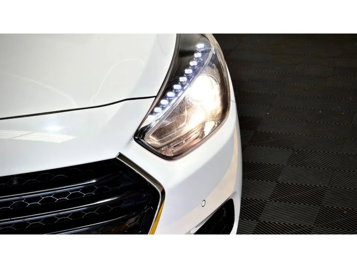 Hyundai i40 Saloon, Diesel, 2016, White