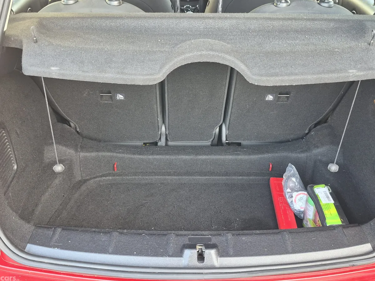 Mini Cooper Hatchback, Diesel, 2015, Red