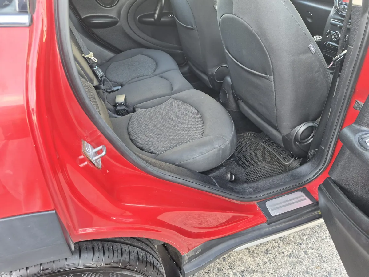 Mini Cooper Hatchback, Diesel, 2015, Red