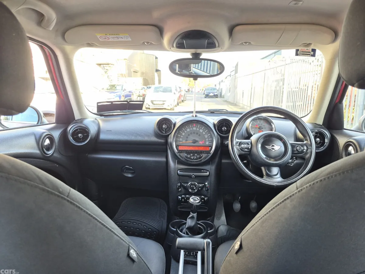 Mini Cooper Hatchback, Diesel, 2015, Red