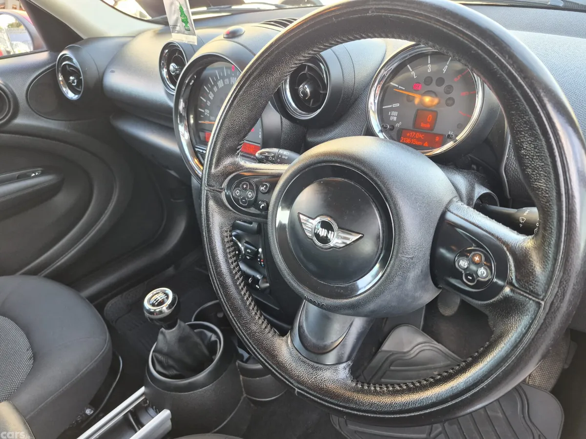 Mini Cooper Hatchback, Diesel, 2015, Red