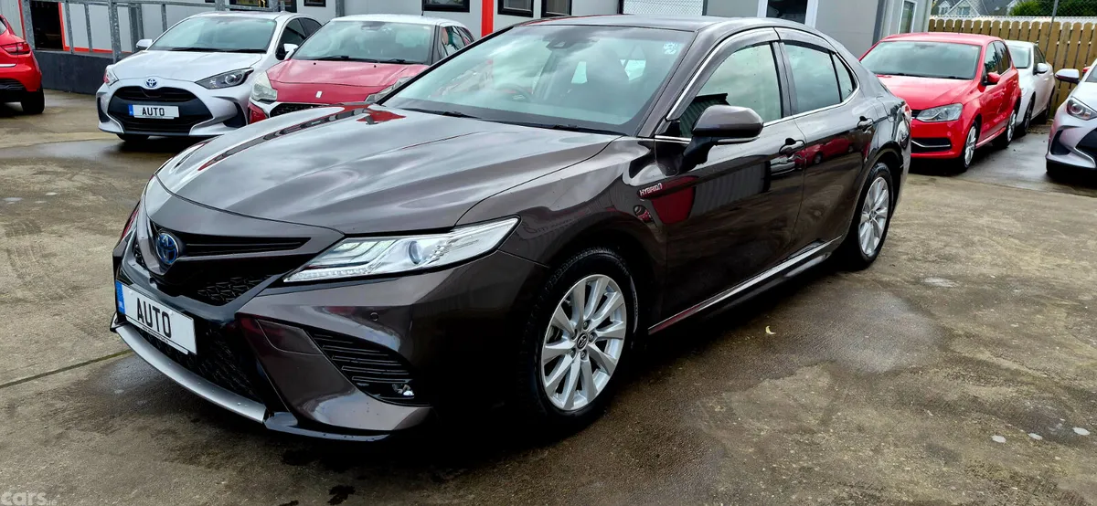 Toyota Camry Saloon, Petrol Hybrid, 2019, Brown