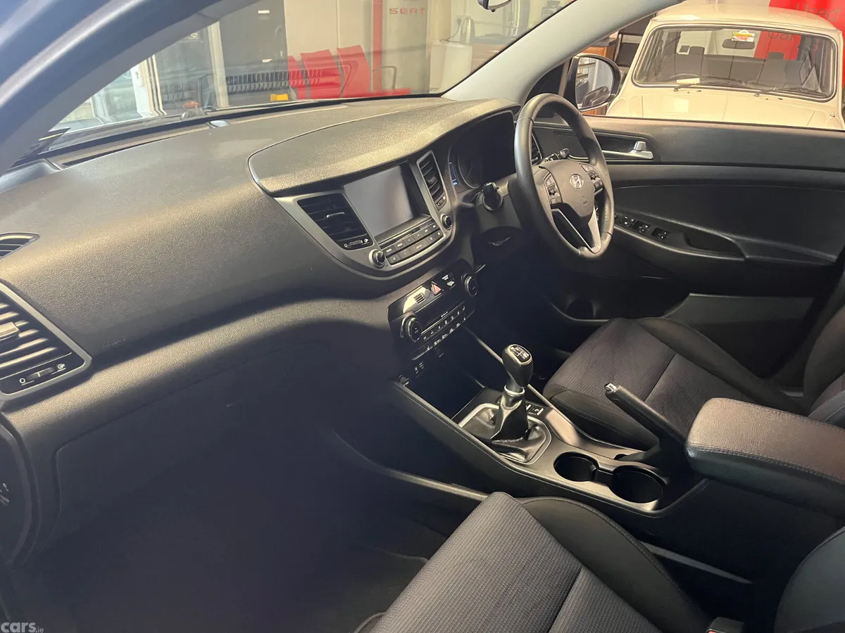 Hyundai Tucson SUV, Diesel, 2015, Grey